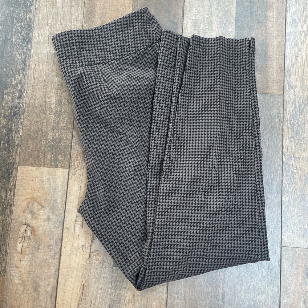 Chico’s Fabulously Slimming pants